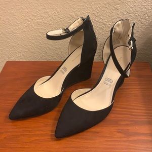 Liz Claiborne Black Wedges